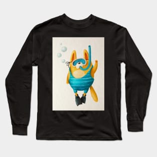 Water diving cat Long Sleeve T-Shirt